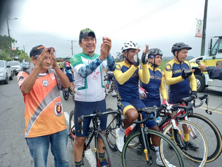 Quevedo primera llegada de la XVll Vuelta Ciclista Máster al Ecuador 2022 