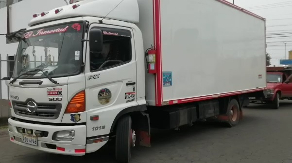 En Los Ríos, la Policía Nacional recupera un camión que había sido robado. El conductor se salvó de morir