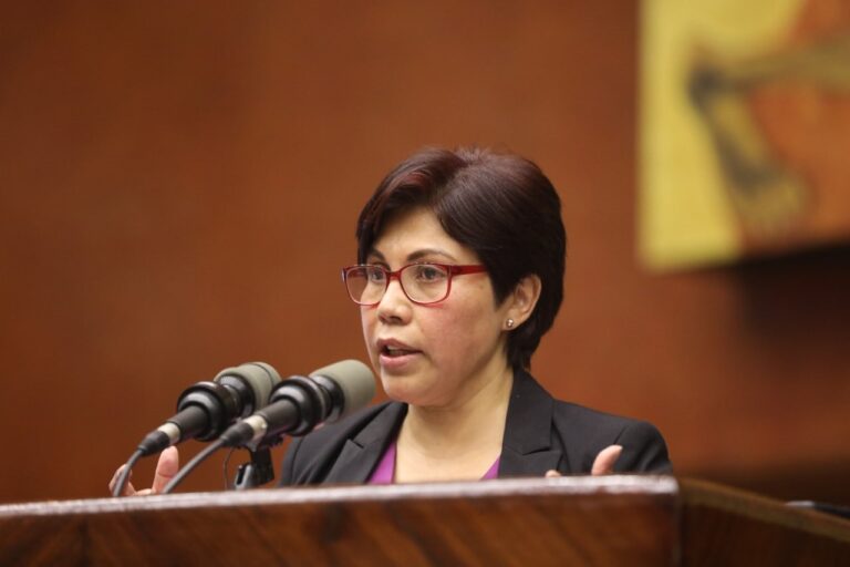 Elizabeth Otavalo a asambleístas: ‘No les vengo a pedir de favor, ese es su trabajo’