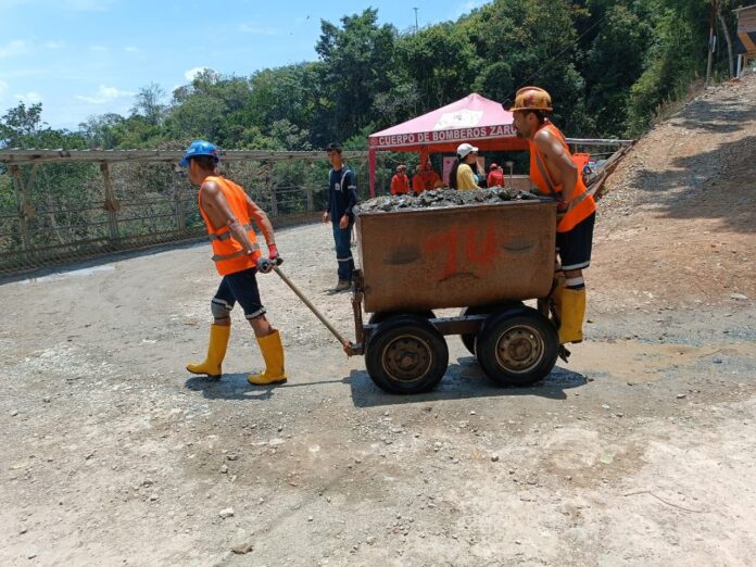 Mineros en Zaruma.