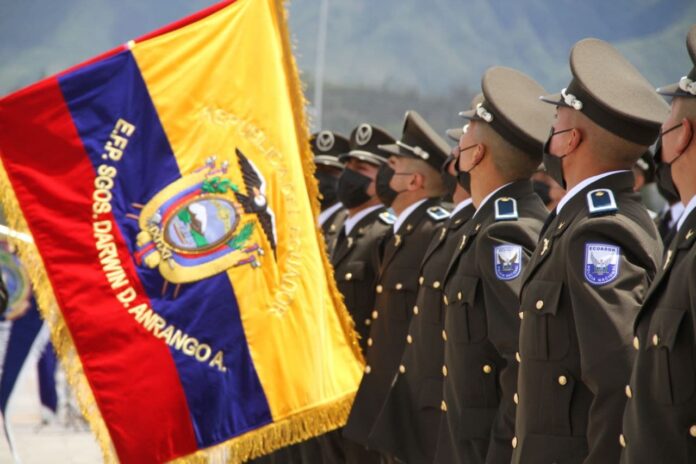 Policía herido.