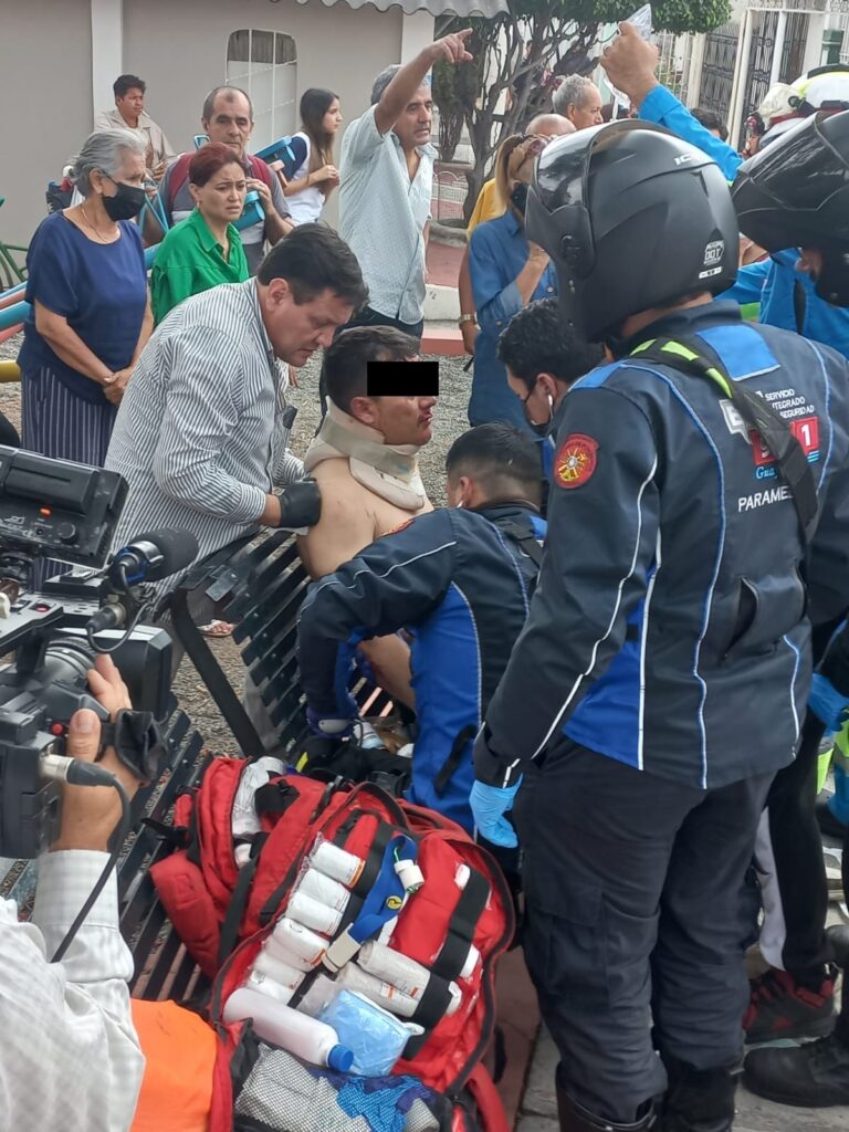 Dos pilotos murieron y uno sobrevivió en accidente aéreo