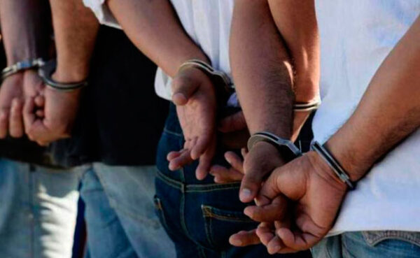 Policía desarticula presunta banda de robacarros en Quevedo