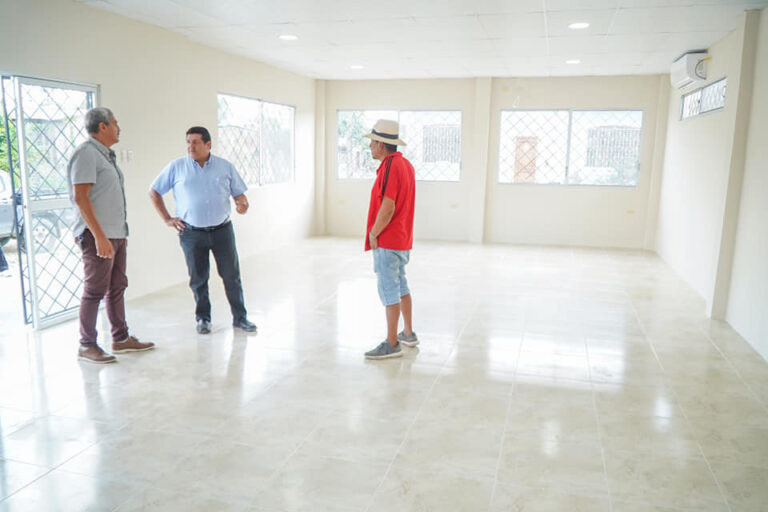 Casa comunal en Puertas Negras, remodelada por la Alcaldía de Babahoyo