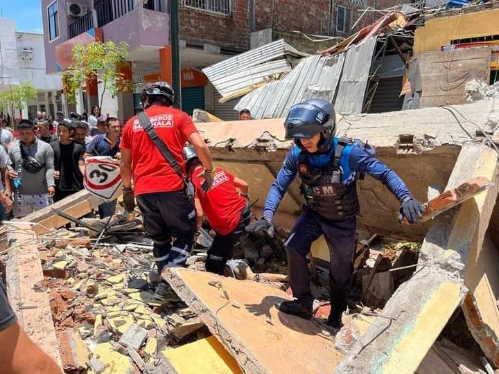 Muerte y destrucción deja temblor de 6.5 grados en Ecuador