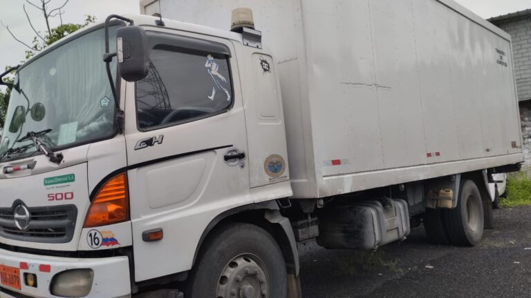 Un camión fue recuperado por la policía en Quevedo