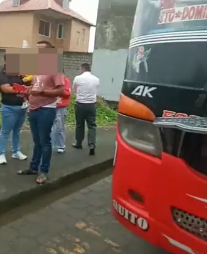 Pillos hicieron ‘fiesta’ en el interior de un bus que pasaba por el anillo vial de Quevedo