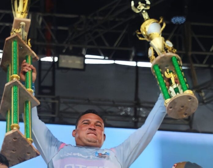 Luis Ernesto Rodríguez ganó la regata Guayaquil-Vinces 2023.