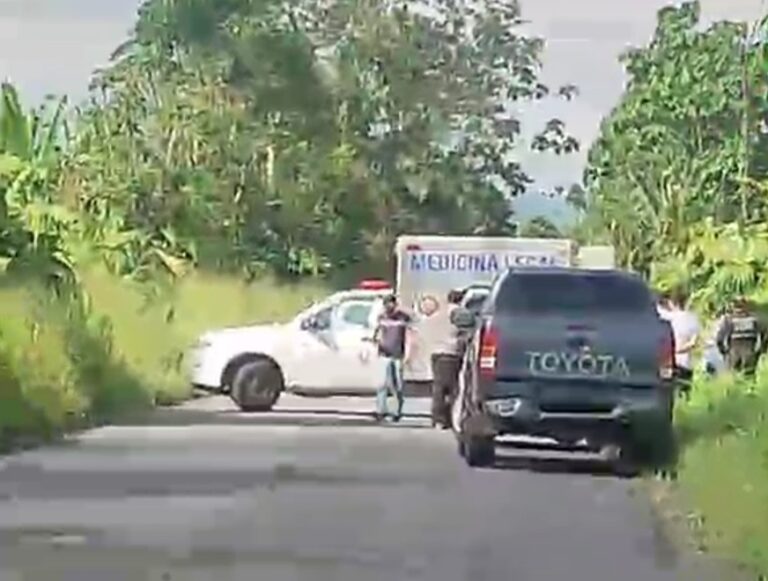 Santo Domingo: Comuneros hayan restos humanos en un saco y fundas de plástico