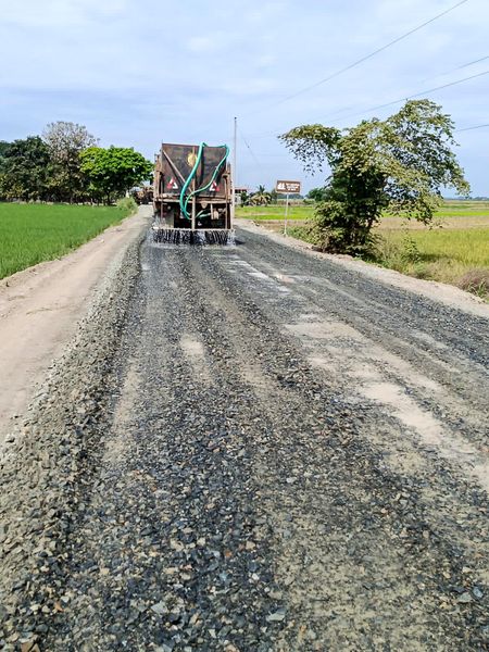 La Prefectura de Los Ríos mejora la comunicación vial en la provincia