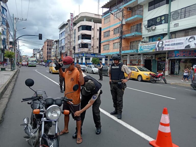 La Policía Nacional y las Fuerzas Armadas actuarán de manera contundente en Los Ríos tras el crimen de un policía
