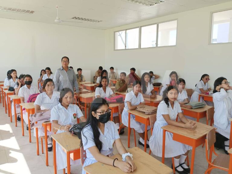 231.764 estudiantes regresan a clases en Los Ríos