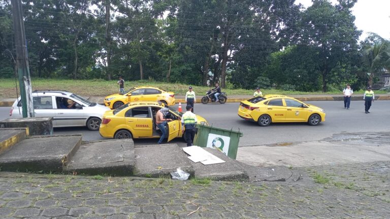 Quevedo: Pasajero de un bus fue agredido por un sujeto que subió a robar