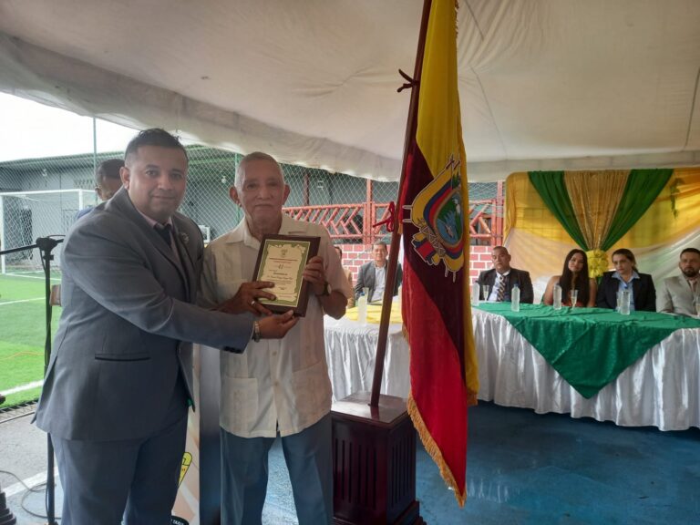 Quevedo: 41 años de vida institucional celebra la cooperativa de taxis Nicolás Infante Díaz