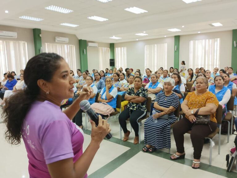 ‘Mujeres influencer’ llega a Quevedo para motivarlas a seguir adelante