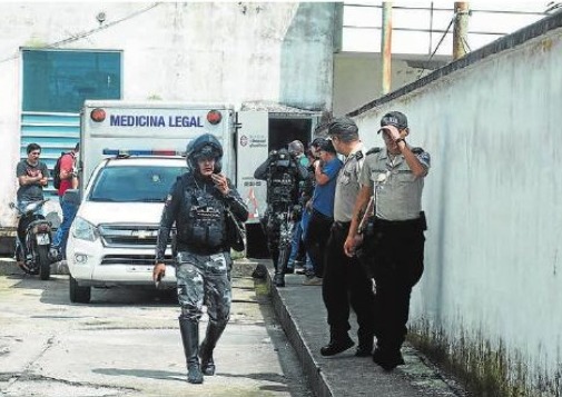 Hombre fue atacado en el Consejo de la Judicatura de Santo Domingo