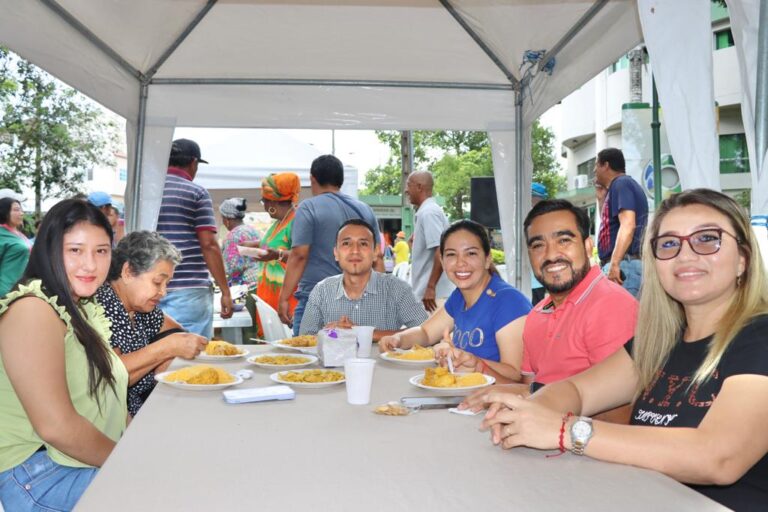 Feria gastronómica Afroquevedeña fue todo un éxito