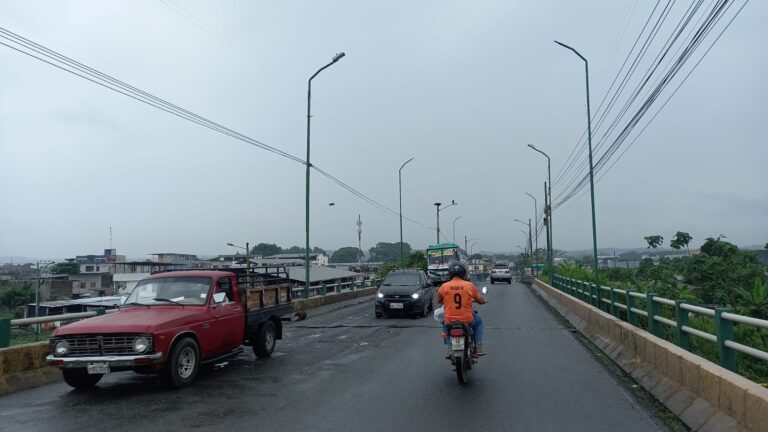 La lluvia no permite empezar los trabajos de mejoramiento en las calles de Quevedo