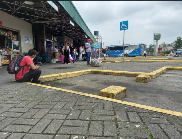 Una mujer fue asaltada en la Terminal Terrestre de Quevedo