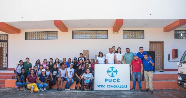 Sector público, académico y alimentos realizaron donaciones en Esmeraldas, tras fenómeno de El Niño