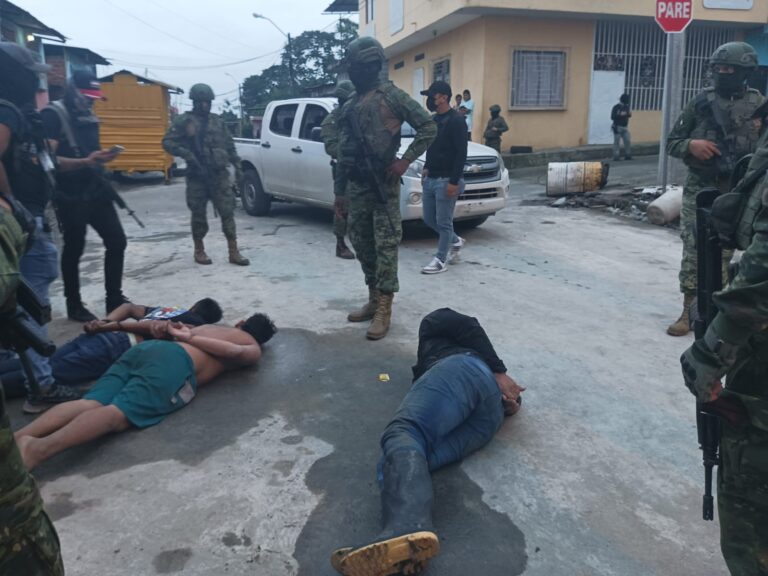 Tras varios hechos violentos en Puebloviejo se ejecutaron operativos que dejó ocho personas aprehendidas