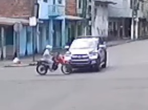 Buena Fe: Un motociclista fue embestido por una camioneta, el impresionante momento fue captado por cámaras de seguridad