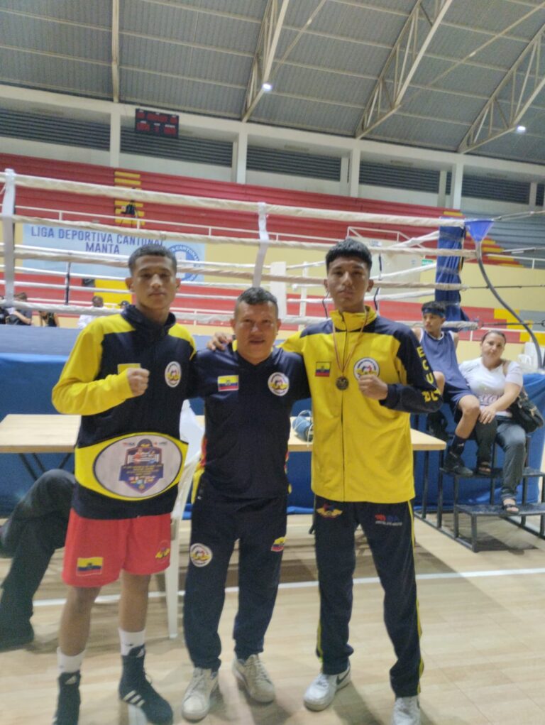 Dos jóvenes boxeadores de Quevedo ganan campeonato
