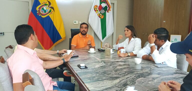 Alcalde y Gobernadora mantienen reunión por la seguridad de Quevedo