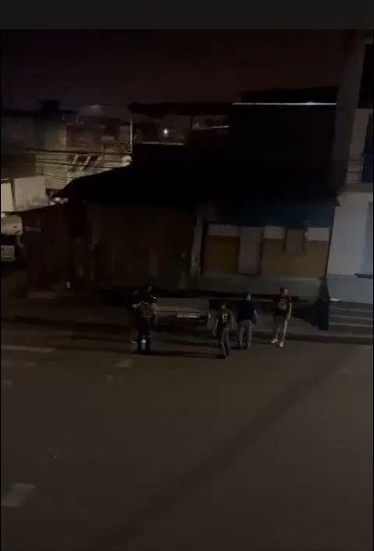 Abandonan ataúd con un cadáver en pleno centro de Quevedo