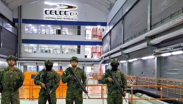 Centrales hidroeléctricas militarizadas en Ecuador