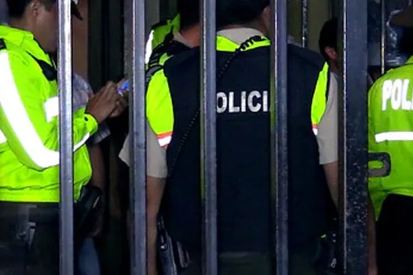 Diez policías detenidos en una operación contra red de narcotráfico