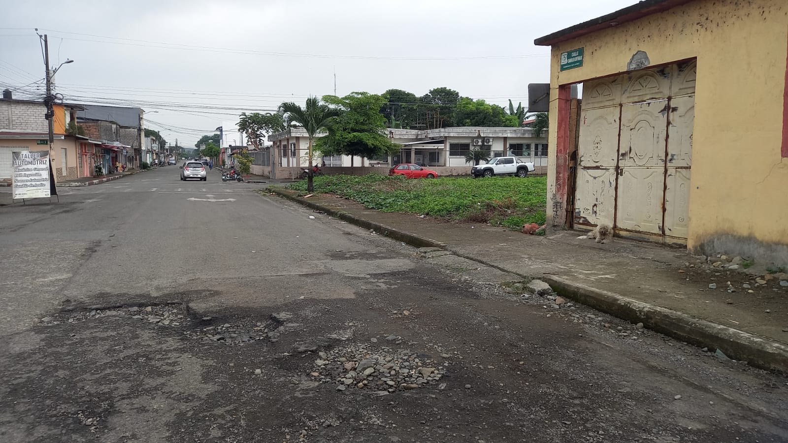 Suceso. En la calle Camilo Arévalo los habitantes se quejan por el daño en todo trayecto