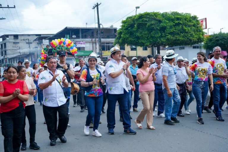 Un Carnaval lleno de alegría, música y tradición invade a Quinsaloma