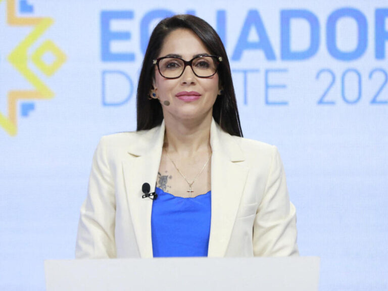 Luisa González iniciará el debate presidencial este domingo 23 de marzo