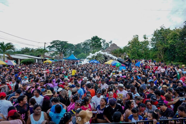 Quinsaloma vibró con un carnaval inolvidable
