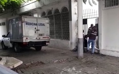 Asesinan a tiros a comerciantes en el corazón del parque Central 24 de Mayo en Babahoyo
