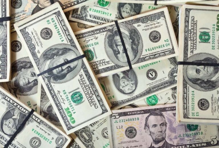 La dolarización, la manzana de la discordia