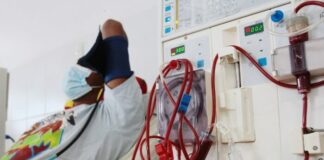 Pacientes de diálisis de Quevedo son forzados a trasladarse a otras ciudades por incumplimiento del Gobierno en el pago a clínicas