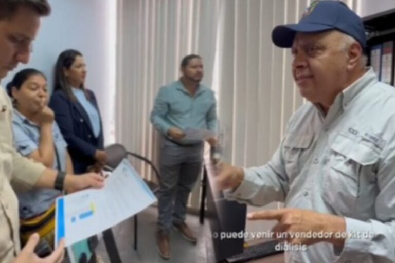 ¿Cuál es el trasfondo de la reunión del gobernador con los directores de las dializadoras?